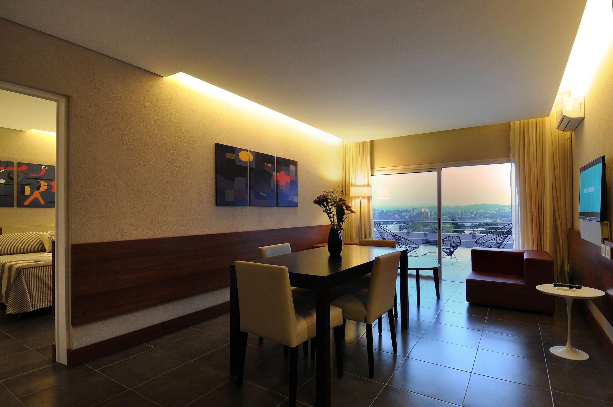 Pinares Panorama Suites, Spa & Convention Center วิญาการ์ลอสปาซ ภายนอก รูปภาพ