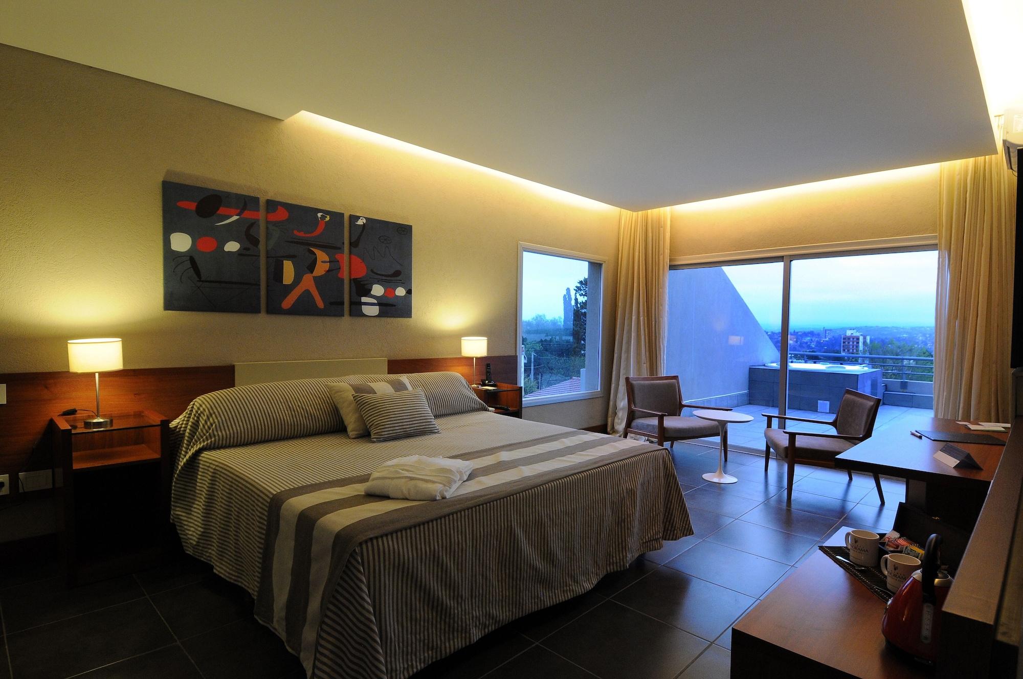 Pinares Panorama Suites, Spa & Convention Center วิญาการ์ลอสปาซ ภายนอก รูปภาพ