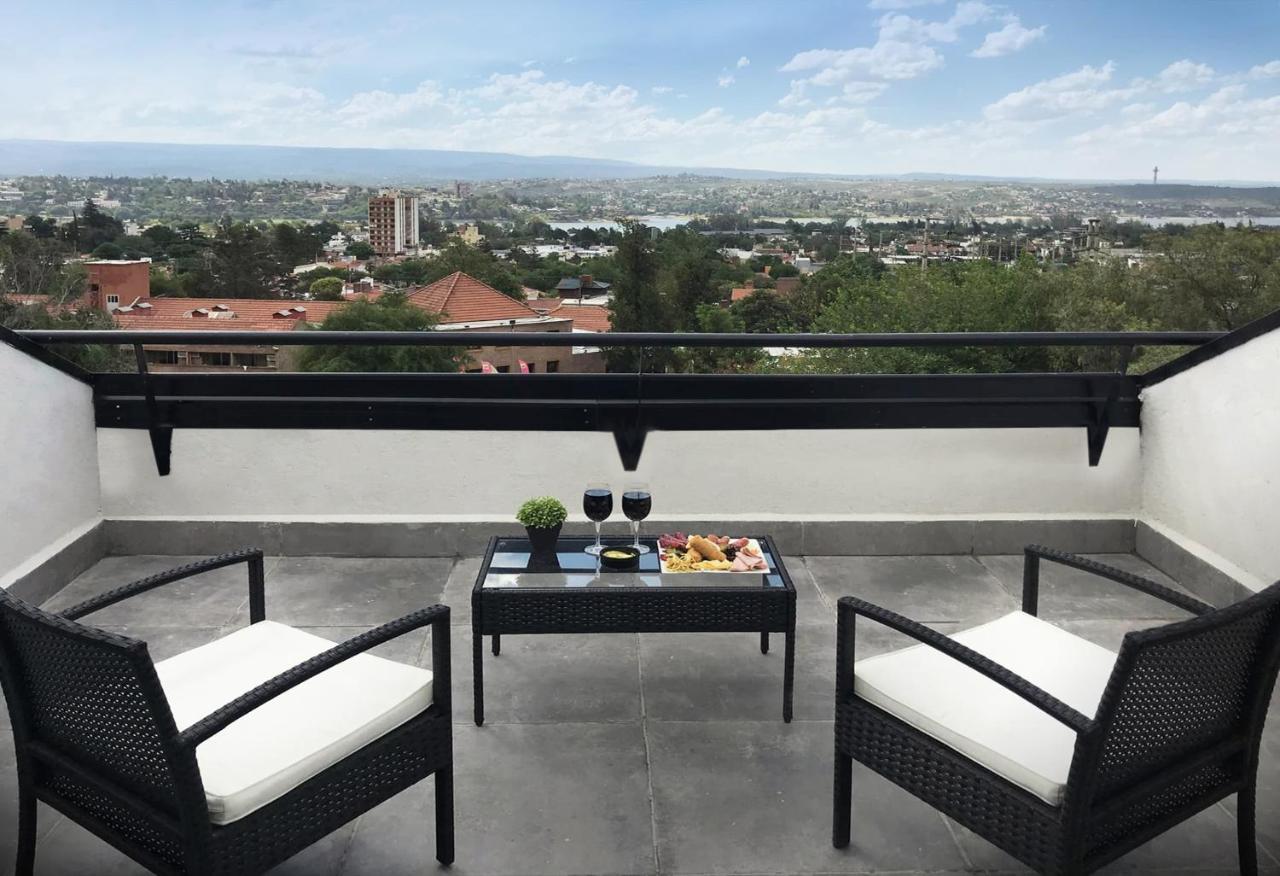 Pinares Panorama Suites, Spa & Convention Center วิญาการ์ลอสปาซ ภายนอก รูปภาพ