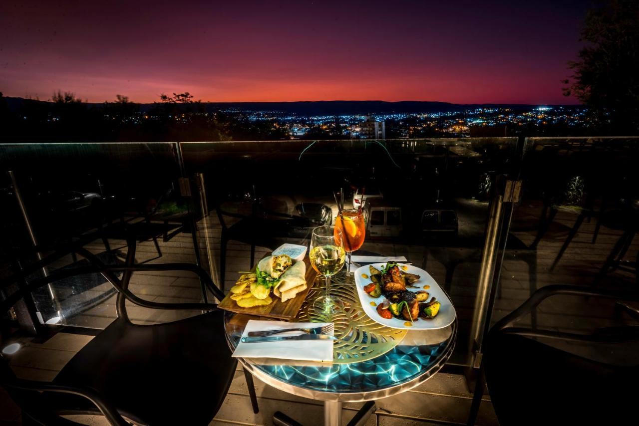 Pinares Panorama Suites, Spa & Convention Center วิญาการ์ลอสปาซ ภายนอก รูปภาพ