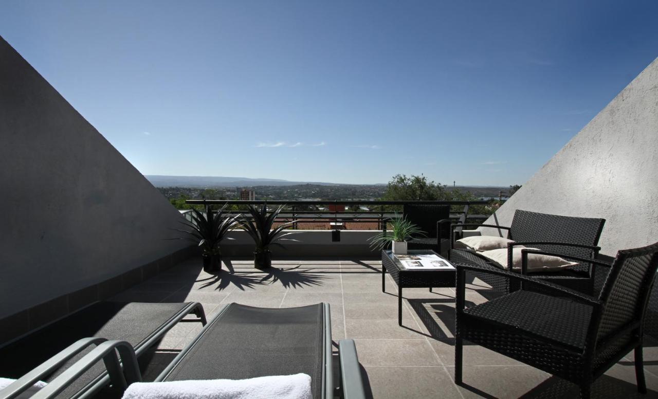 Pinares Panorama Suites, Spa & Convention Center วิญาการ์ลอสปาซ ภายนอก รูปภาพ