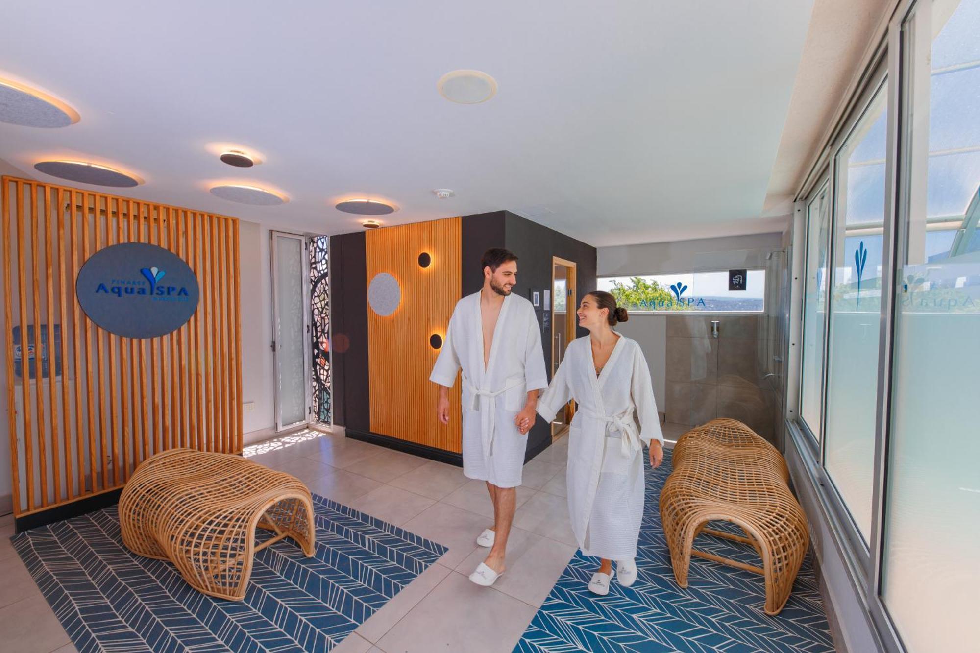 Pinares Panorama Suites, Spa & Convention Center วิญาการ์ลอสปาซ ภายนอก รูปภาพ