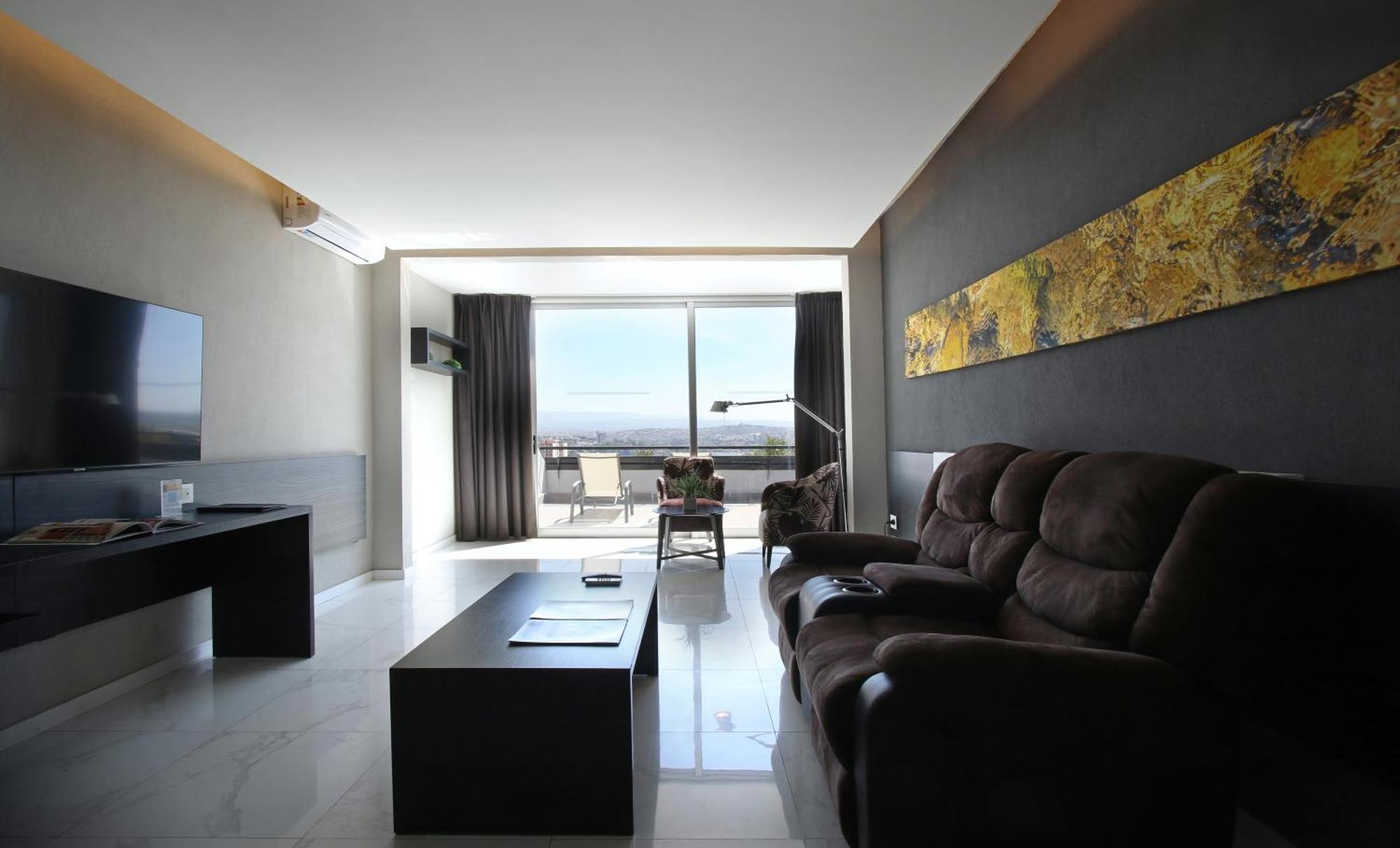 Pinares Panorama Suites, Spa & Convention Center วิญาการ์ลอสปาซ ภายนอก รูปภาพ