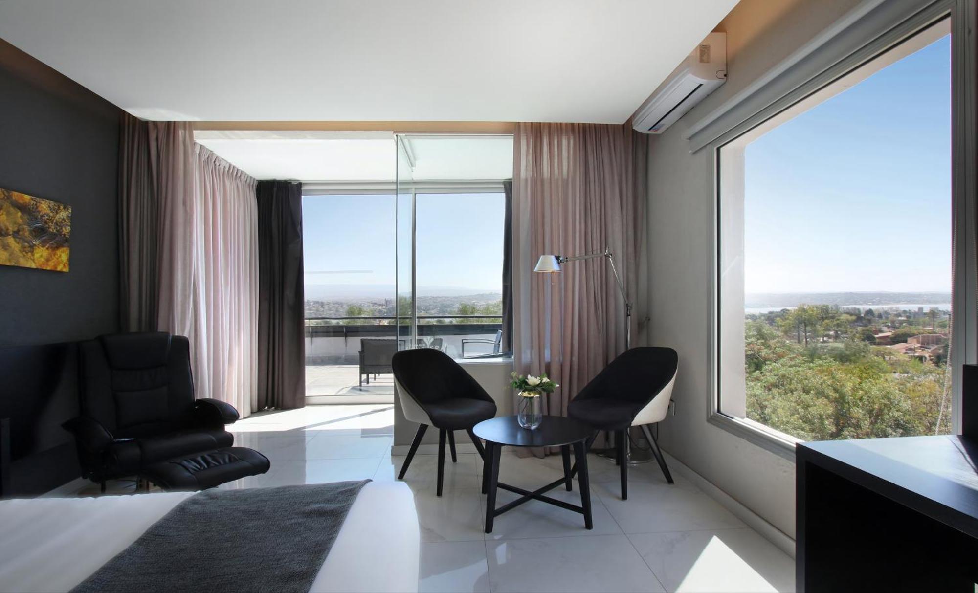 Pinares Panorama Suites, Spa & Convention Center วิญาการ์ลอสปาซ ภายนอก รูปภาพ